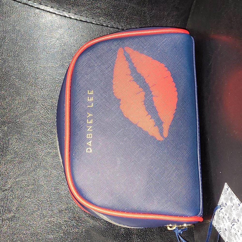 💋NWT Dabney Lee Blue/Red Cosmetic  Bag💋